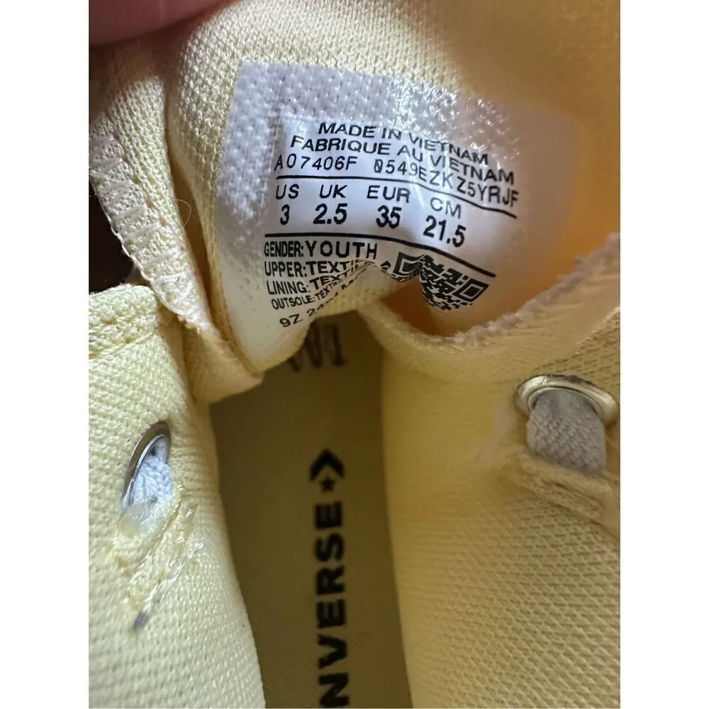 Converse Youth Yellow Citrus Print Chuck Taylor All Star High Top Sneaker Size 3